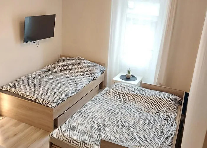 Near Old Town Apartman